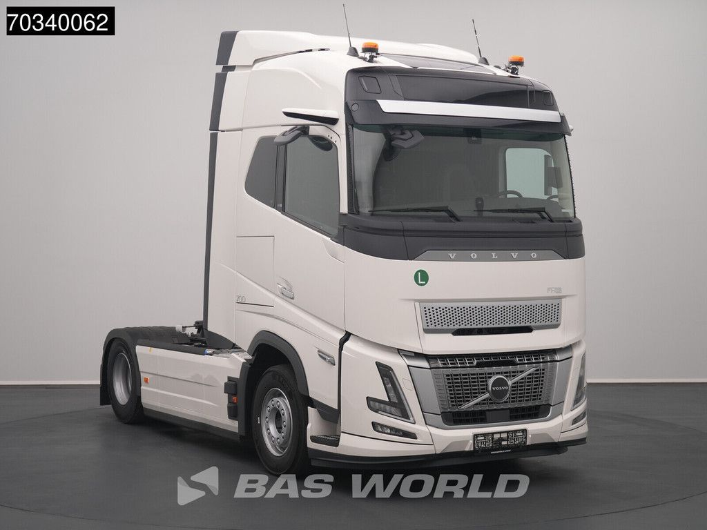 Volvo FH FH16 700 4X2 NEW! Retarder 2xTanks I-ParkCool