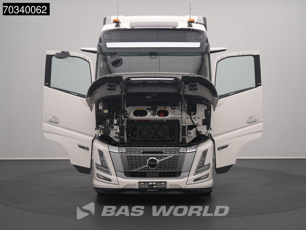 Volvo FH FH16 700 4X2 NEW! Retarder 2xTanks I-ParkCool