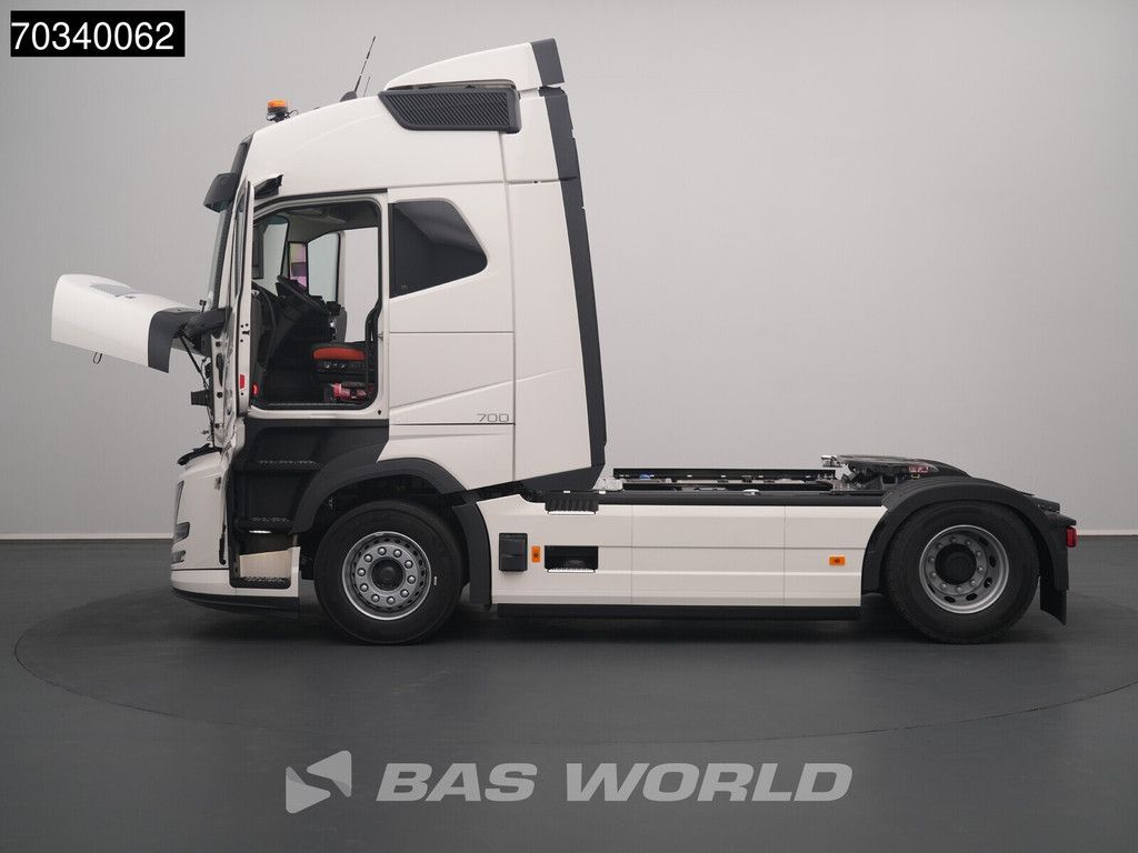 Volvo FH FH16 700 4X2 NEW! Retarder 2xTanks I-ParkCool
