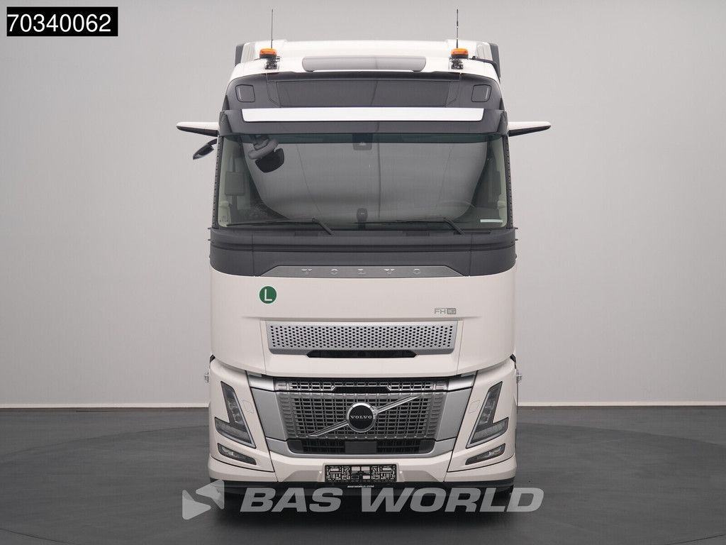 Volvo FH FH16 700 4X2 NEW! Retarder 2xTanks I-ParkCool
