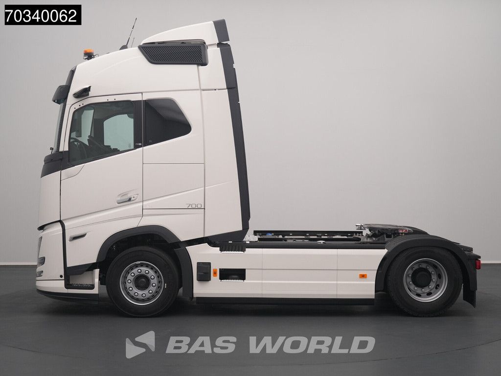 Volvo FH FH16 700 4X2 NEW! Retarder 2xTanks I-ParkCool