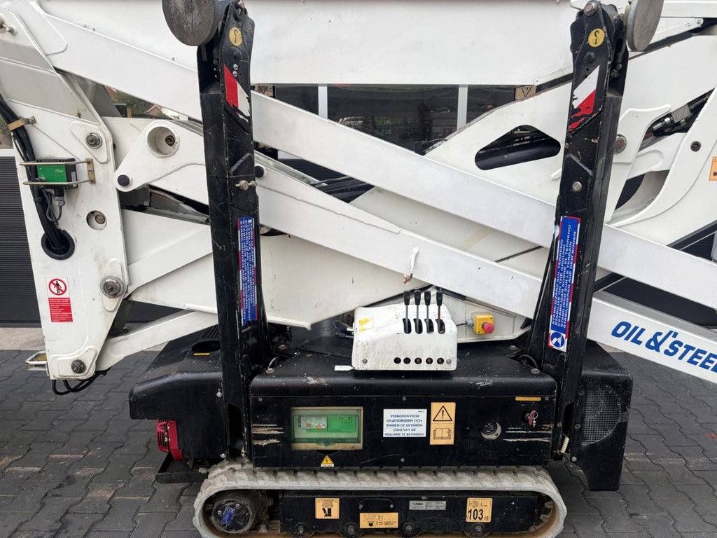Articulated Boom Lift Oil&Steel Octopussy 1715 Twin Electric+Petrol 17m 2006