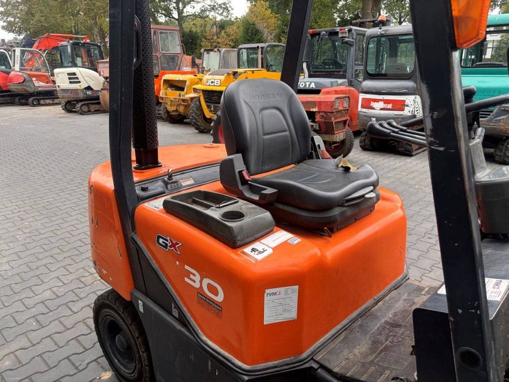 Doosan B30G Diesel Forklift 3000kg 5.9m 2016