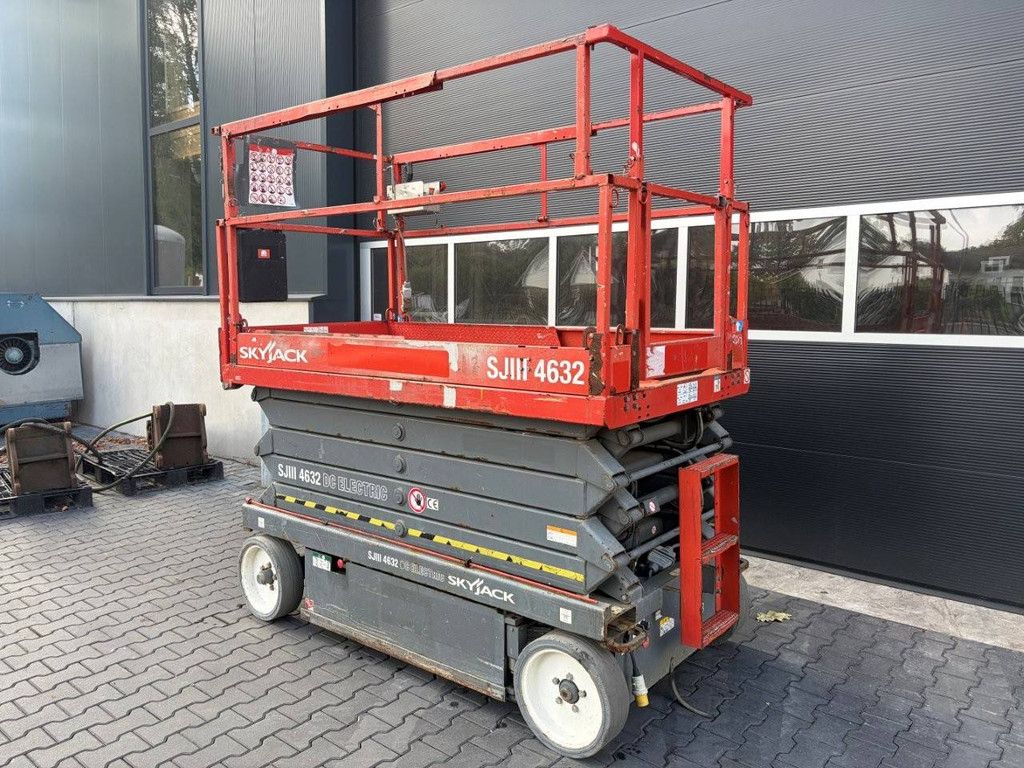Skyjack SJ4632 Electric Scissor Lift 11.7m 2013