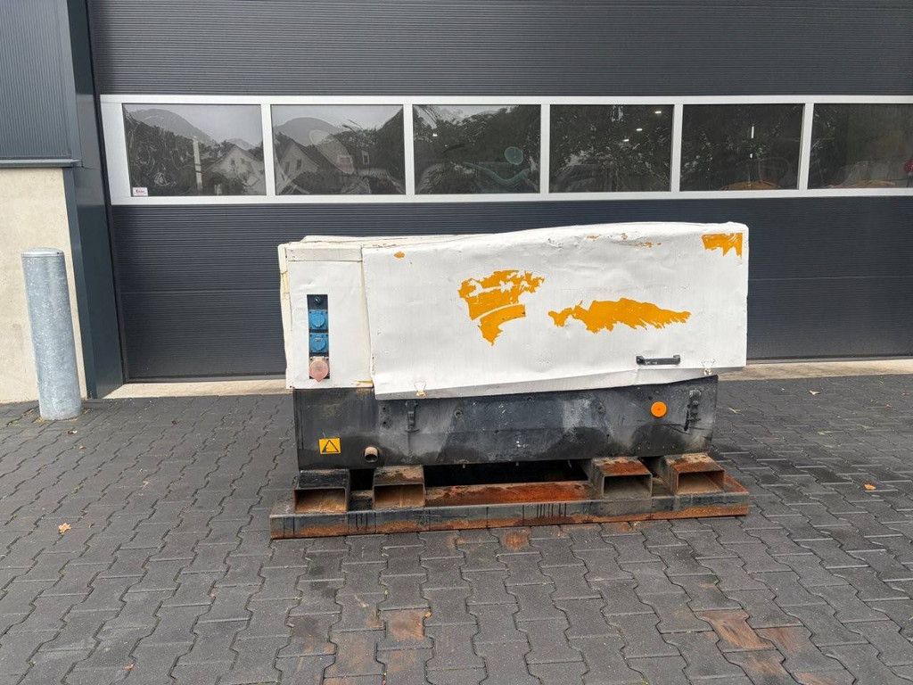 Kompressor Atlas Copco/Gianesi Edilio 02364/1 Diesel 33,2 kW 16,7 l 2001