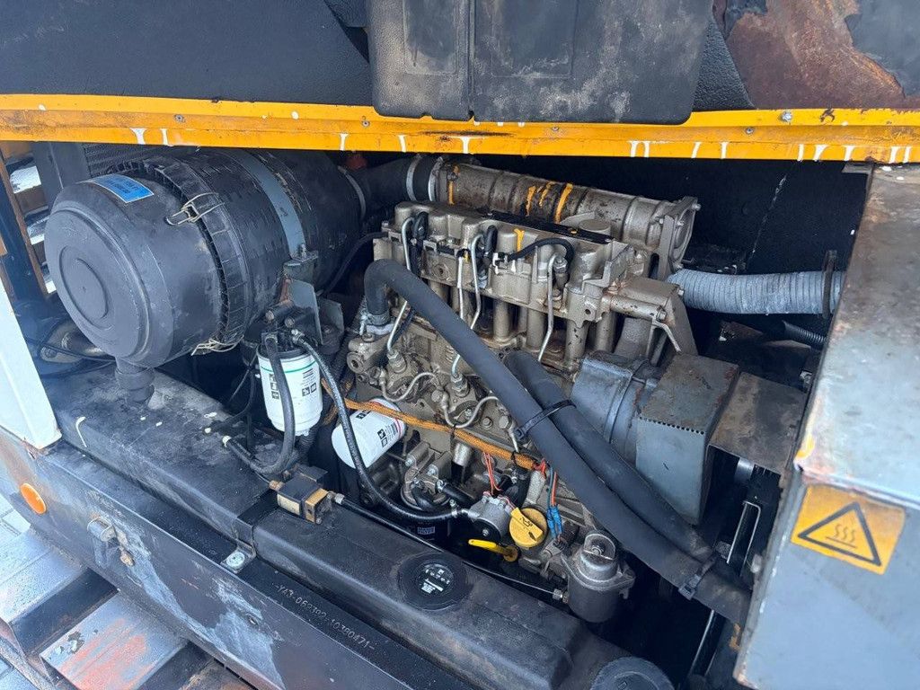 Kompressor Atlas Copco/Gianesi Edilio 02364/1 Diesel 33,2 kW 16,7 l 2001