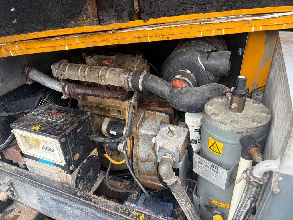 Kompressor Atlas Copco/Gianesi Edilio 02364/1 Diesel 33,2 kW 16,7 l 2001