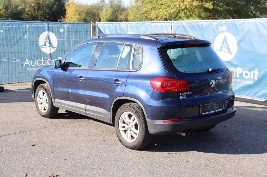 SUV Volkswagen Tiguan Petrol 122hp 2012 (Margin)