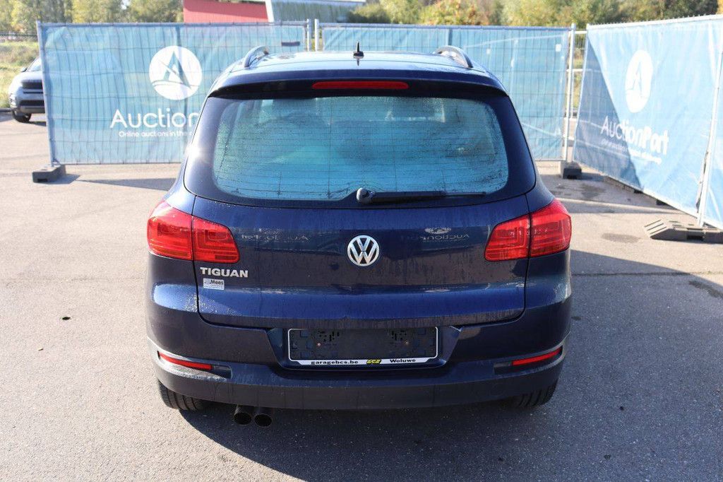 SUV Volkswagen Tiguan Petrol 122hp 2012 (Margin)