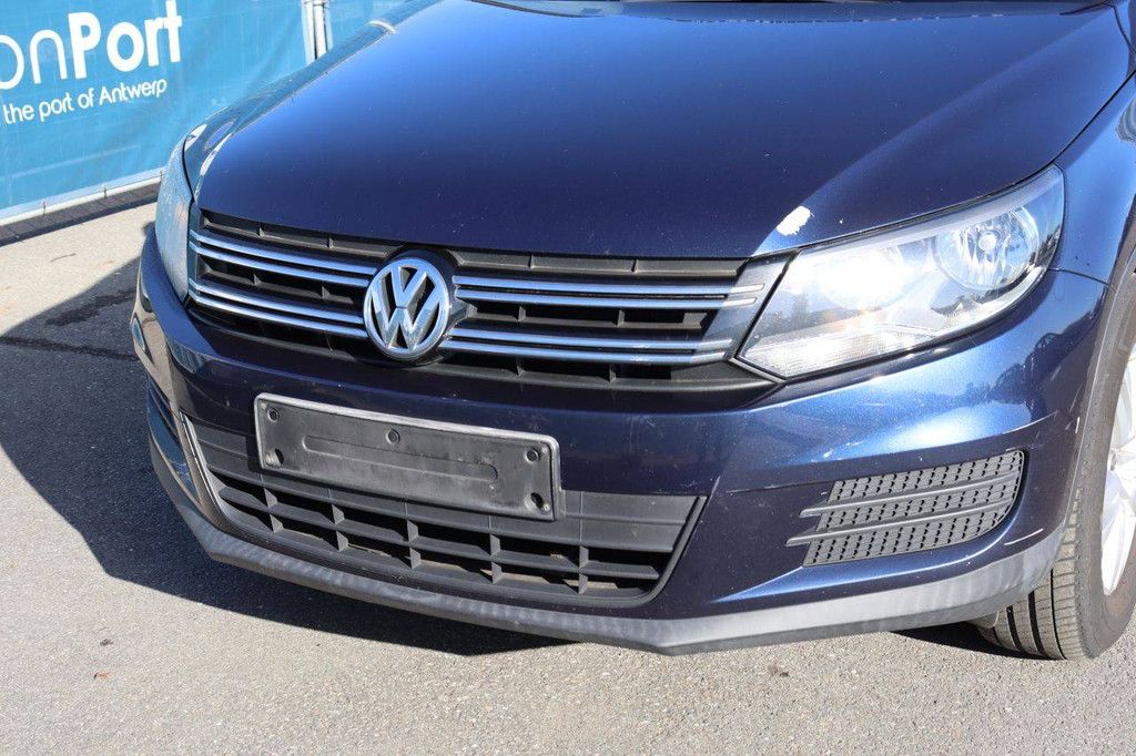 SUV Volkswagen Tiguan Petrol 122hp 2012 (Margin)