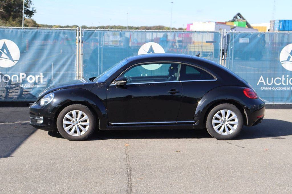 Passenger car Volkswagen Beetle Petrol 105hp 2012 (Margin)