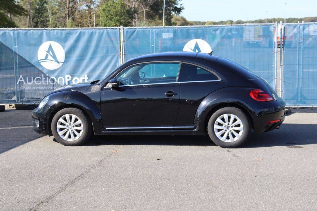 Passenger car Volkswagen Beetle Petrol 105hp 2012 (Margin)