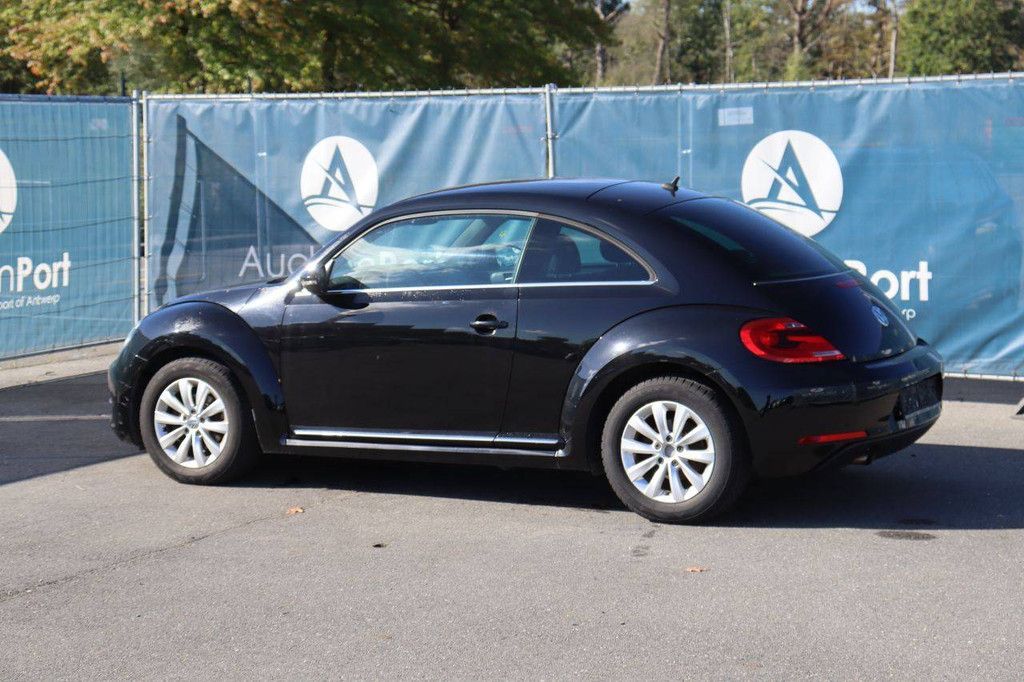 Passenger car Volkswagen Beetle Petrol 105hp 2012 (Margin)