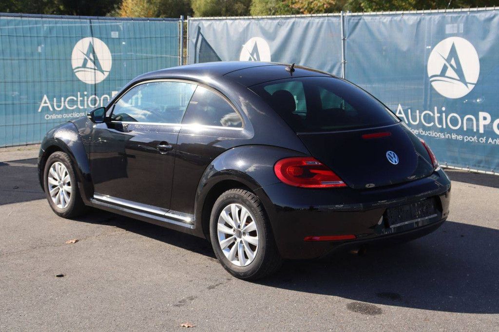Passenger car Volkswagen Beetle Petrol 105hp 2012 (Margin)