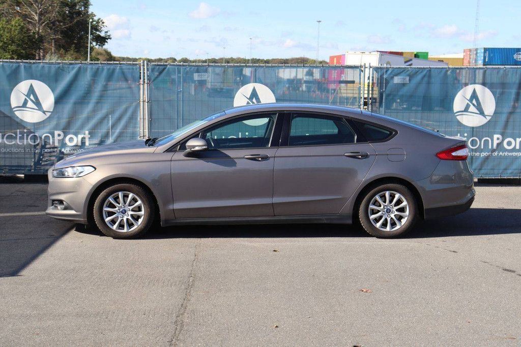 Passenger car Ford Mondeo Petrol 160hp 2015 (Margin)