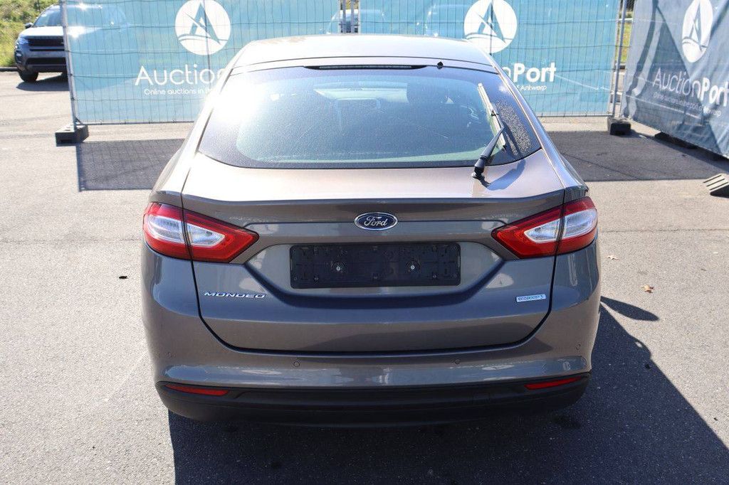 Passenger car Ford Mondeo Petrol 160hp 2015 (Margin)