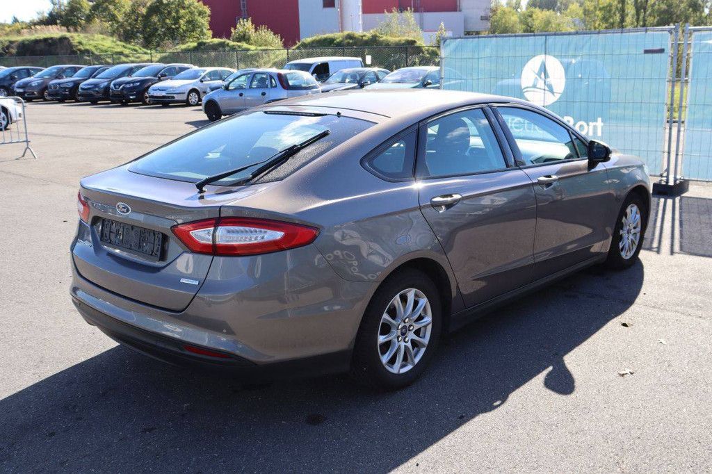 Passenger car Ford Mondeo Petrol 160hp 2015 (Margin)