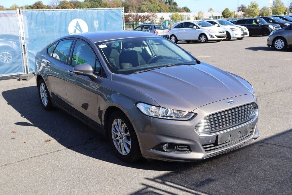 Passenger car Ford Mondeo Petrol 160hp 2015 (Margin)