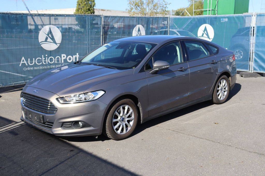 Passenger car Ford Mondeo Petrol 160hp 2015 (Margin)