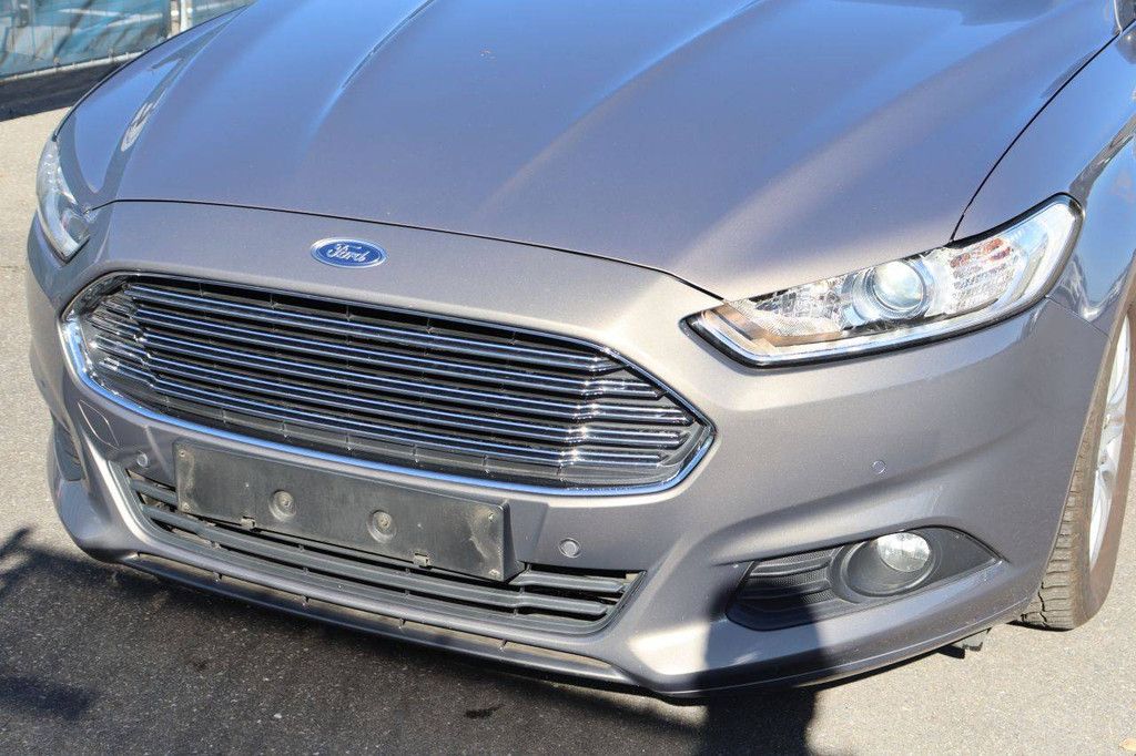 Passenger car Ford Mondeo Petrol 160hp 2015 (Margin)