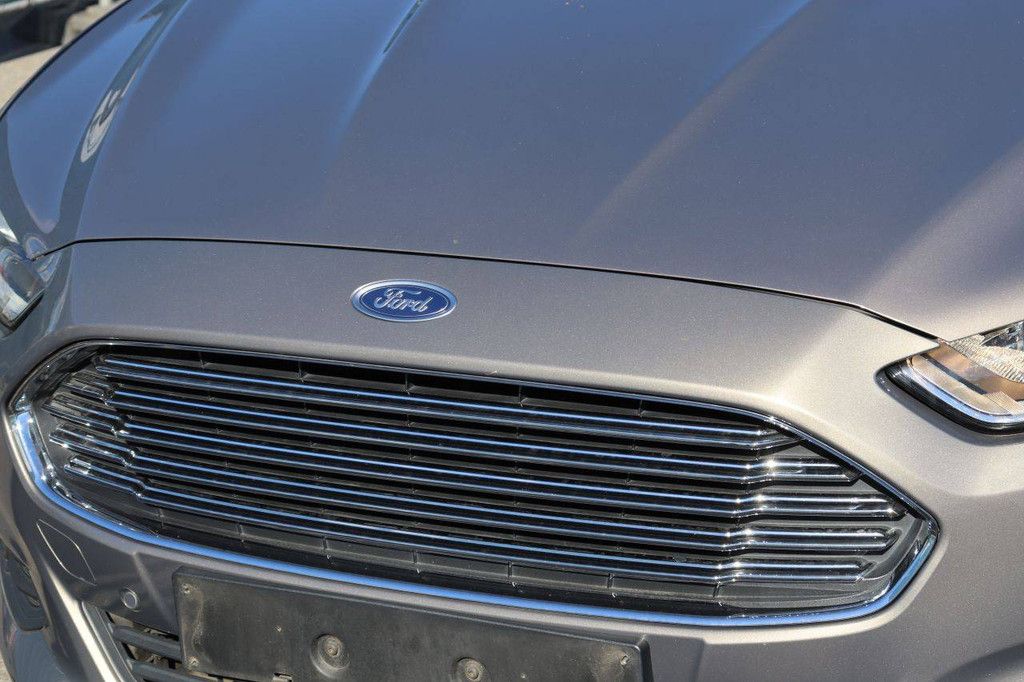 Passenger car Ford Mondeo Petrol 160hp 2015 (Margin)