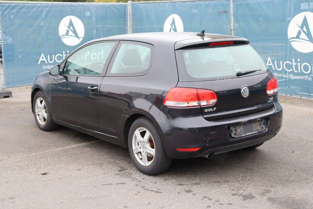 Pkw Volkswagen Golf Diesel 105 PS 2010 (Marge)