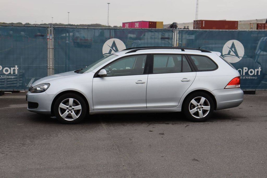 Volkswagen Golf Diesel Station Wagon 90hp 2013 (Margin)