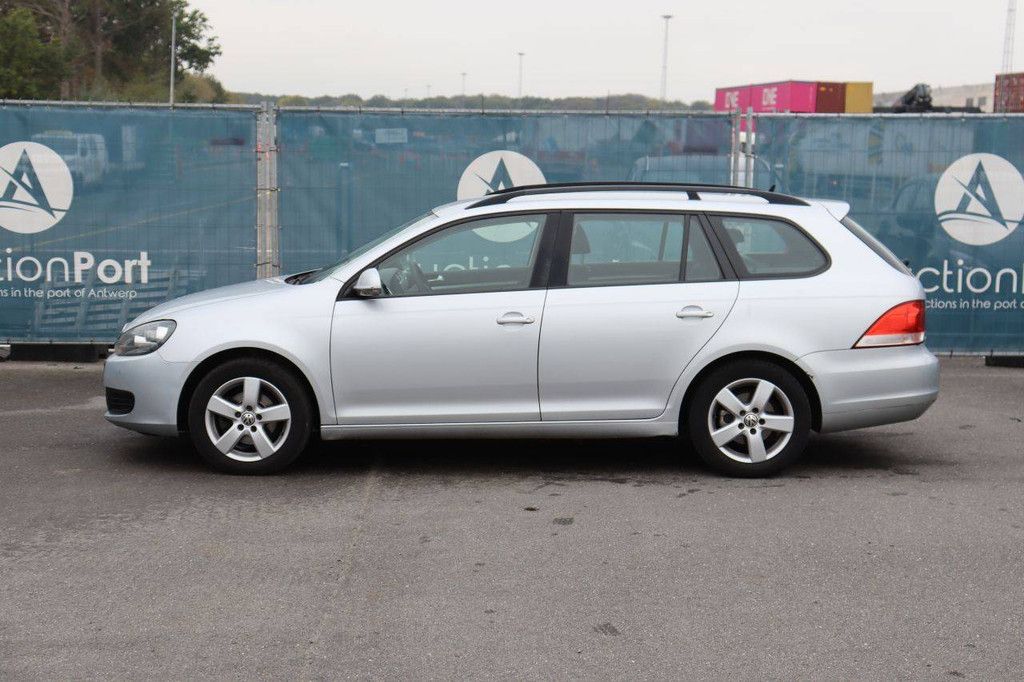 Volkswagen Golf Diesel Station Wagon 90hp 2013 (Margin)