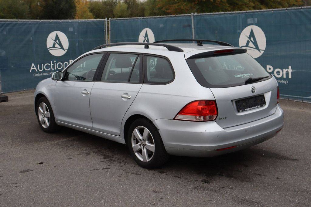 Volkswagen Golf Diesel Station Wagon 90hp 2013 (Margin)