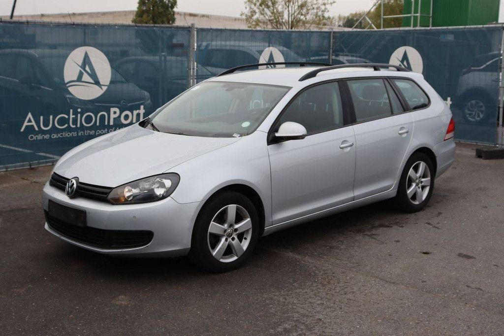 Volkswagen Golf Diesel Station Wagon 90hp 2013 (Margin)