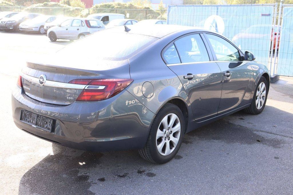 Passenger car Opel Insignia Diesel 110hp 2014 (Margin)