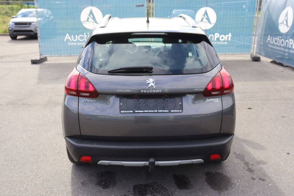SUV Peugeot 2008 Benzin 110 PS 2018 (Margin)