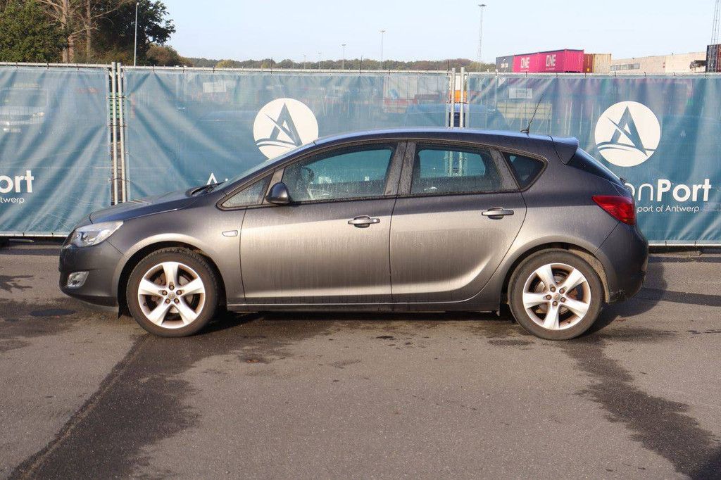 Passenger car Opel Astra Petrol 100hp 2011 (Margin)