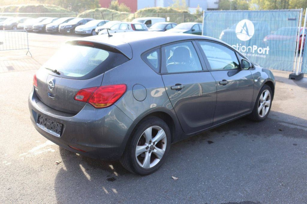 Passenger car Opel Astra Petrol 100hp 2011 (Margin)