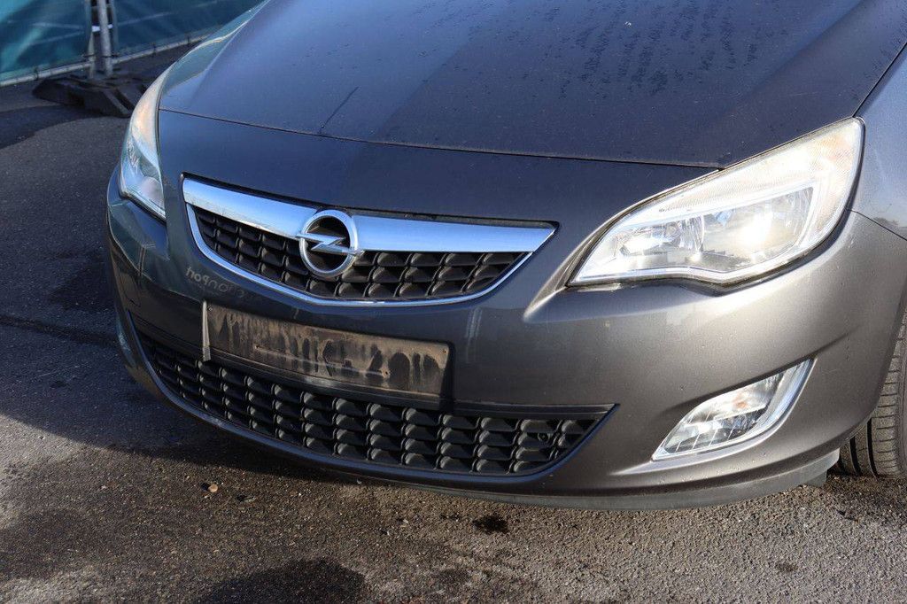 Passenger car Opel Astra Petrol 100hp 2011 (Margin)