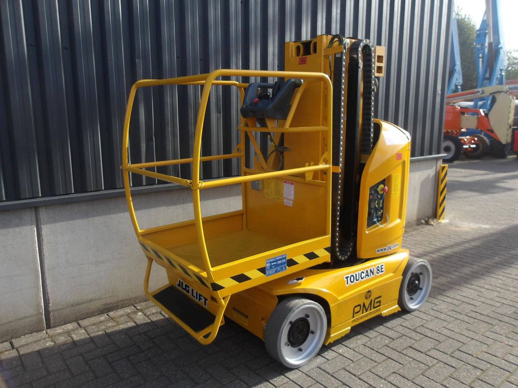 JLG Toucan 8E Electric Mast Lift 8.20m 2014