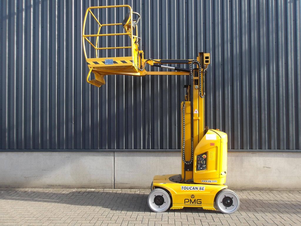 JLG Toucan 8E Electric Mast Lift 8.20m 2014
