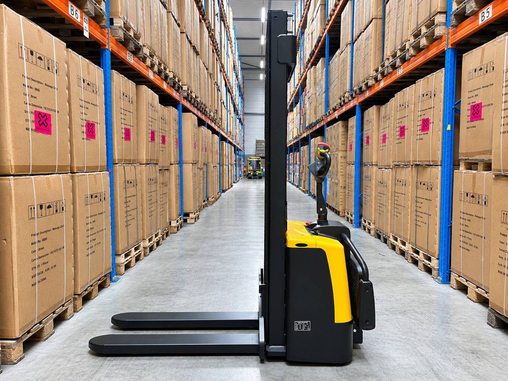 Stapler RTE 8402 Elektro 1500 kg 3500 mm 2026 Neu