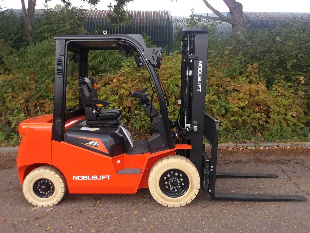 Noblelift CPD25 Elektrogabelstapler 2500 kg 4,80 m 2026 Neu
