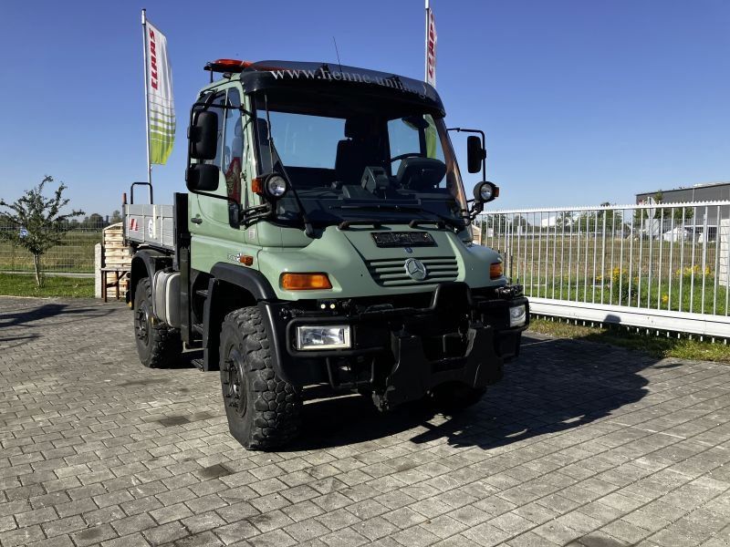 Mercedes-Benz U 400