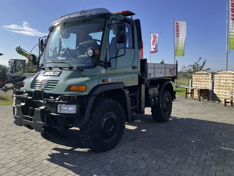 Mercedes-Benz U 400