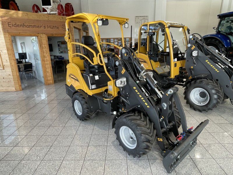 Eurotrac W 11 Schutzdach es Modell
