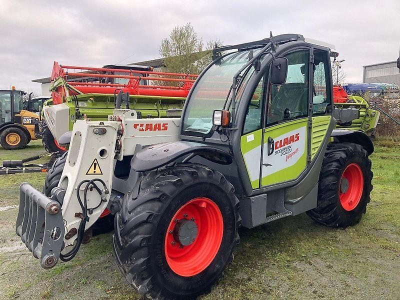 Claas Scorpion 7030 Varipower