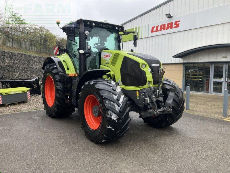 Claas AXION 870