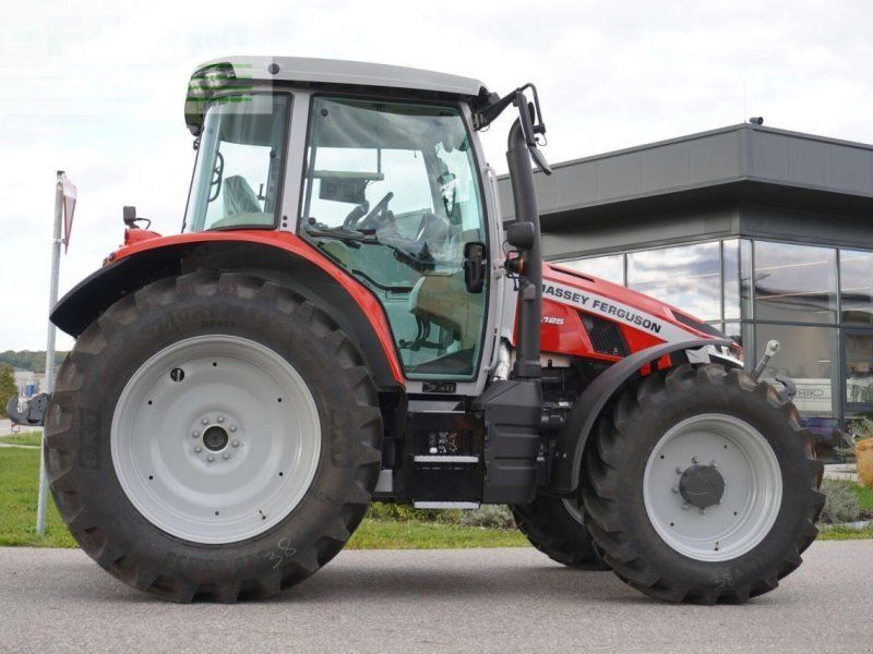 Massey Ferguson 5s.125 dyna-vt exclusive