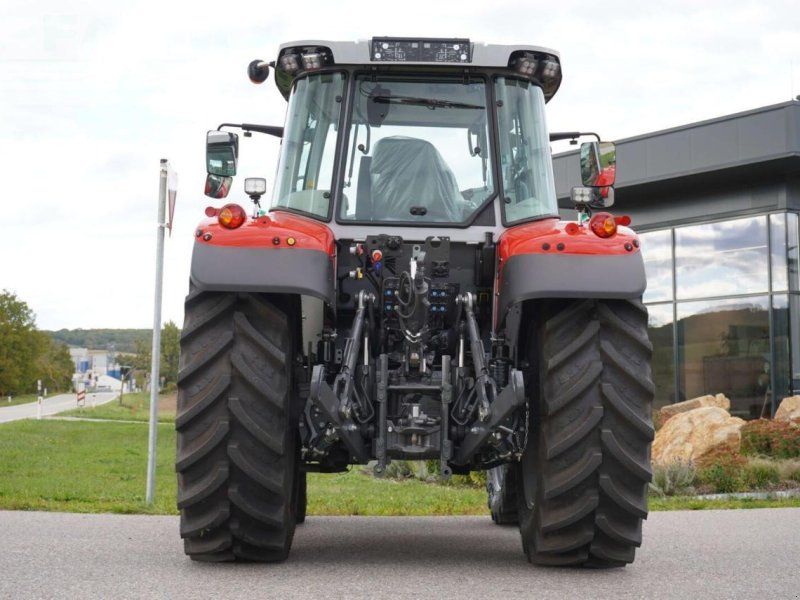 Massey Ferguson 5s.125 dyna-vt exclusive