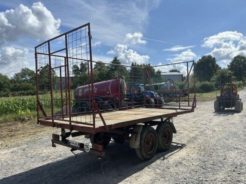 Plattformwagen mit Ballengitter – 5,00 x 2,40 m