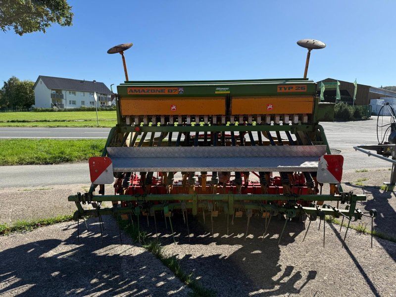 Amazone D7 Drille mit Lely Kreiselegge