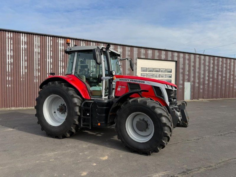 Massey Ferguson 7S180