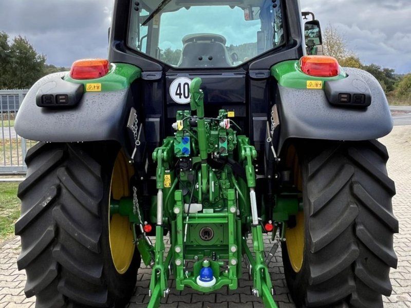 John Deere 6100M